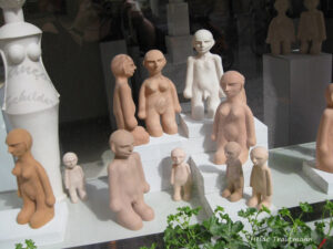 Figuren aus Ton
